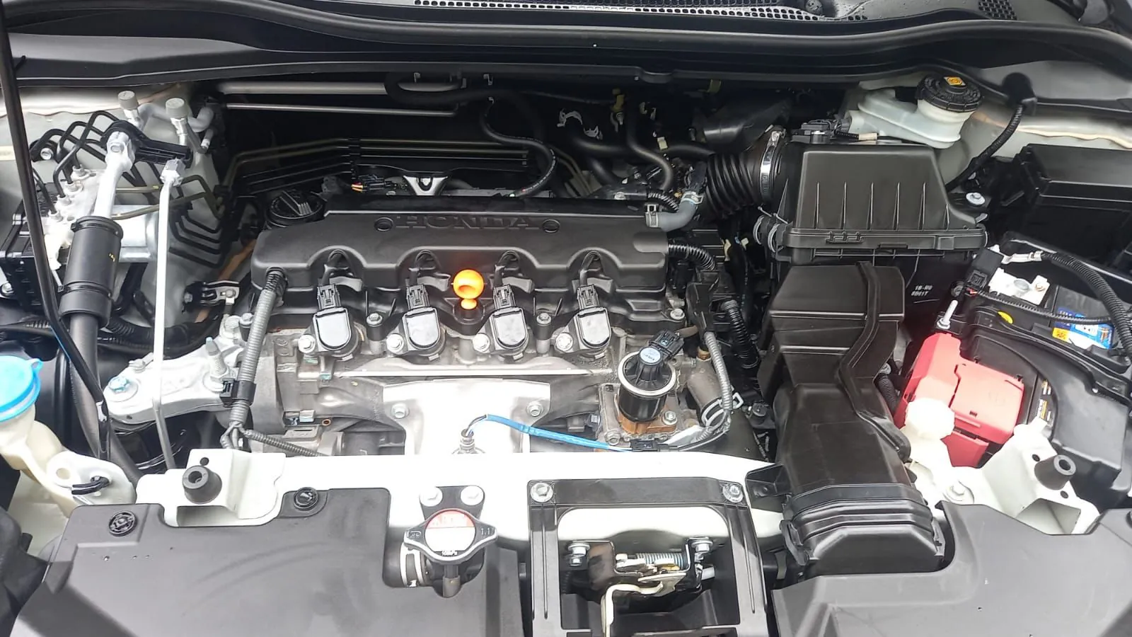 
								Honda HRV EX 1.8 total									
