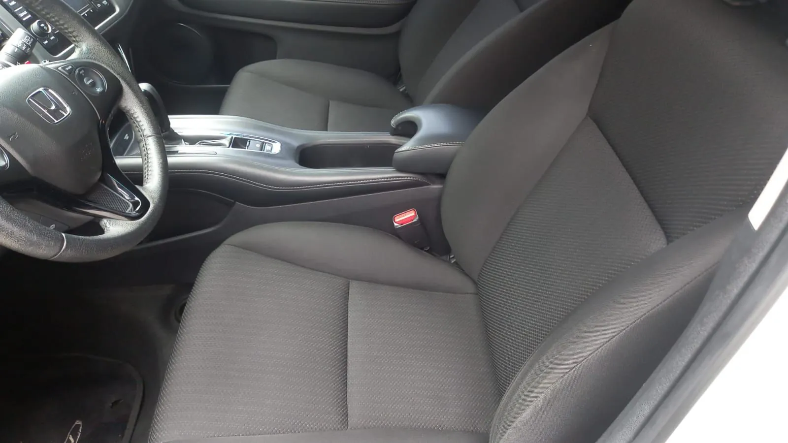 
								Honda HRV EX 1.8 total									