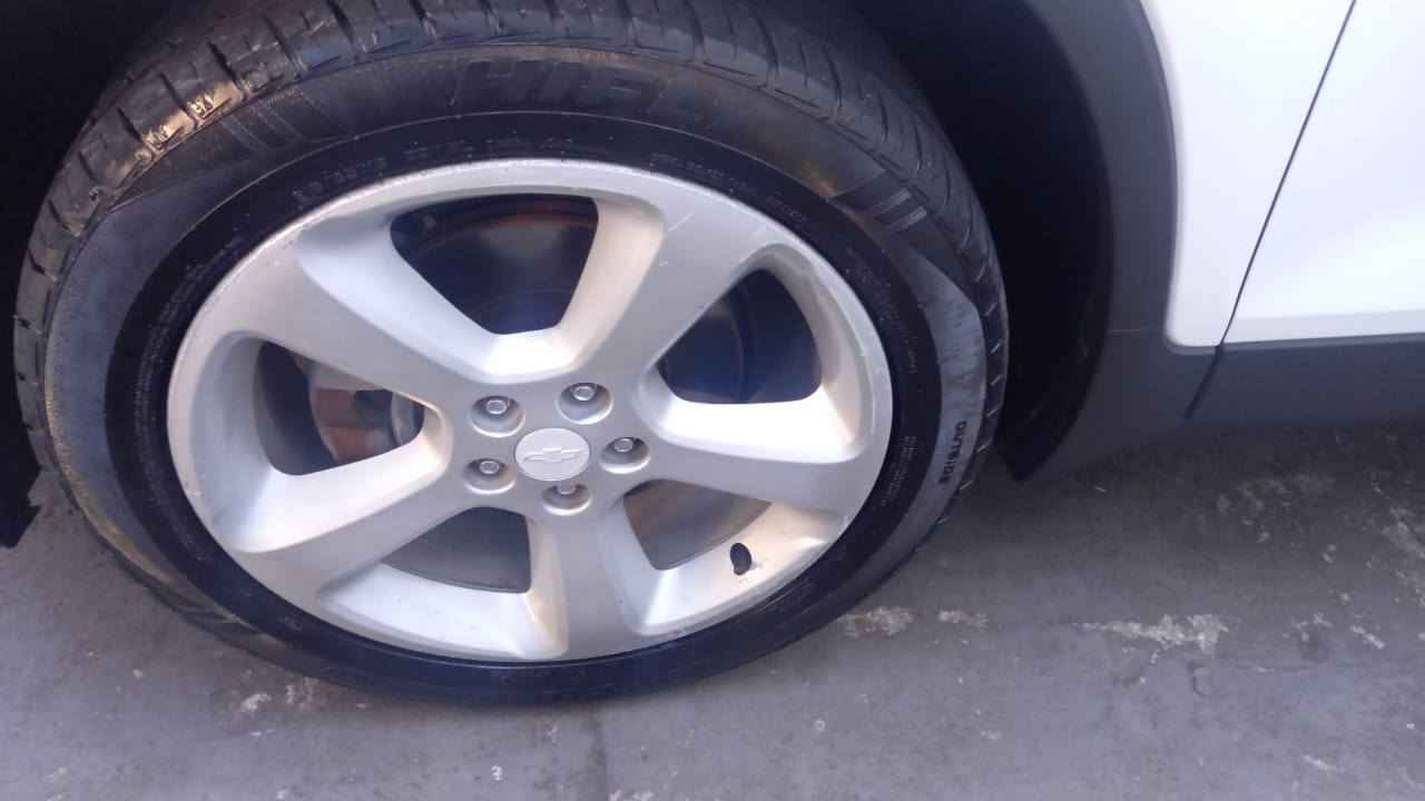 
								Tracker 1.8 LTZ 2015/2015 automático com teto Solar $58.900,00 total									