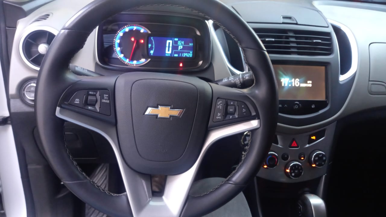 
								Tracker 1.8 LTZ 2015/2015 automático com teto Solar $58.900,00 total									