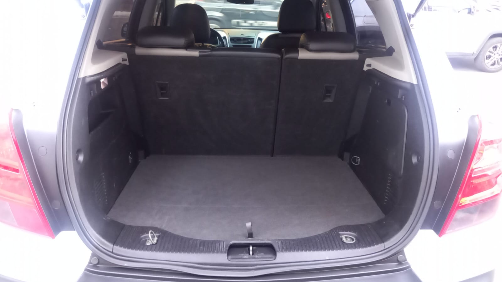 
								Tracker 1.8 LTZ 2015/2015 automático com teto Solar $58.900,00 total									