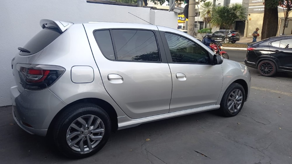 
								Sandero GTLine total									